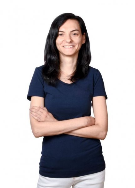 Medizinisches Team – Dr. Iza Ravasz